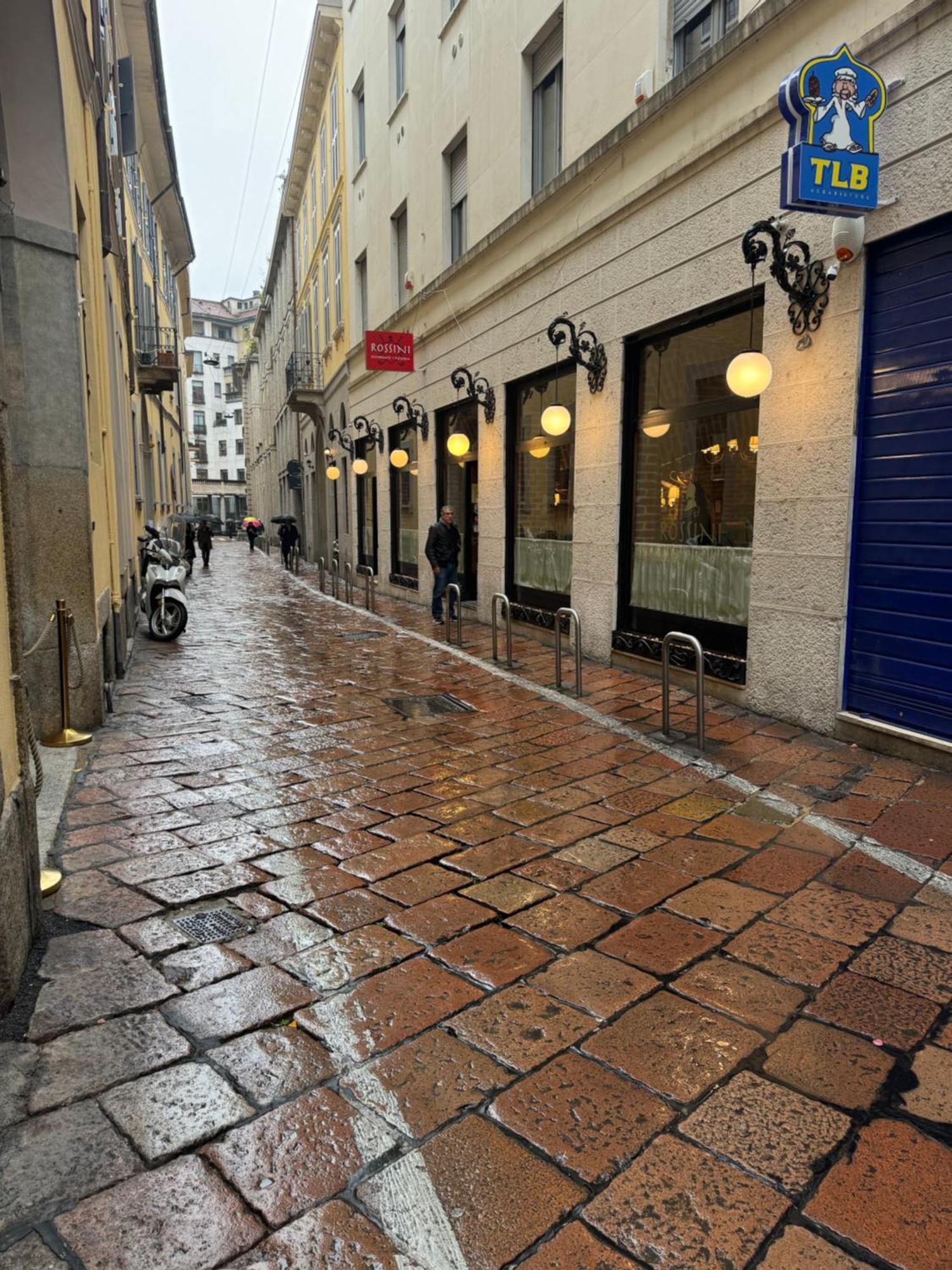 Free 30 Minutes Preemptive Cognitive Disconnect Therapy Price Location Real Duomo Palace Mini Suite Milano